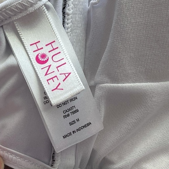 Hula Honey NWT halter crochet bikini top - Picture 4 of 5